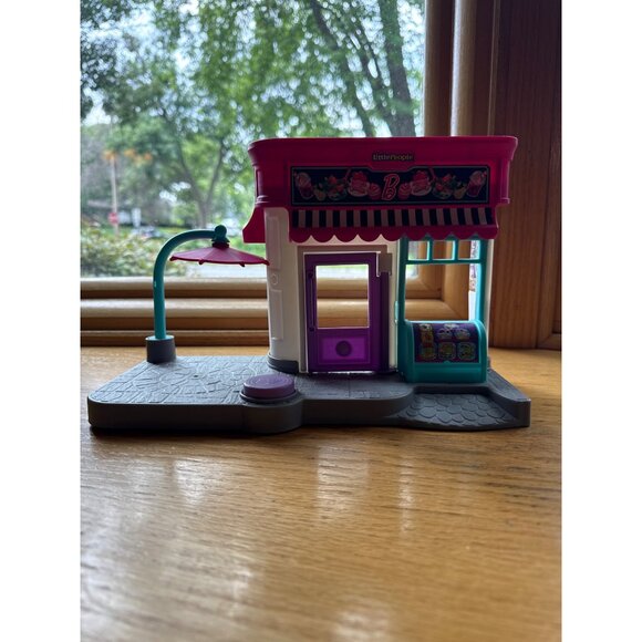 Fisher Price Little People Barbie City Adventures Cafe Playset - Picture 1 of 6